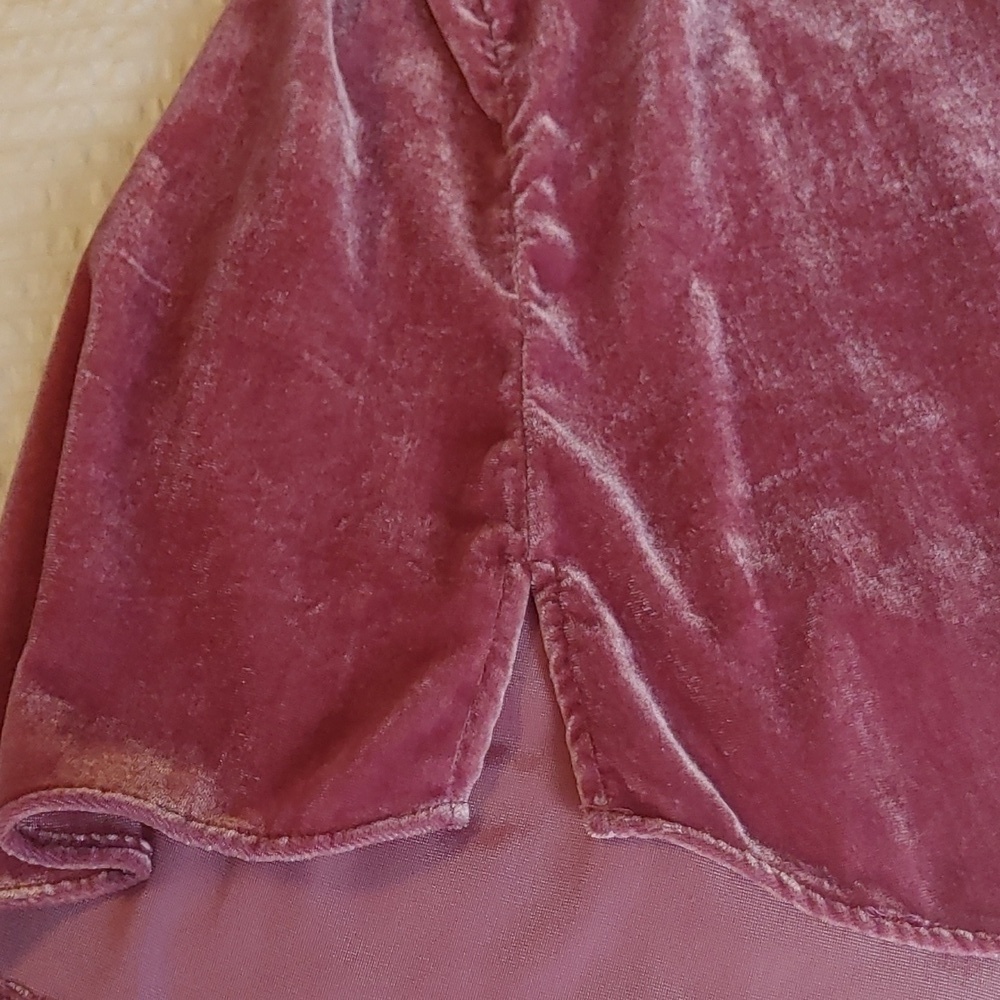 💚Nwt Women's Raspberry Shimmer Cami/ Tank top - Picture 9 of 9